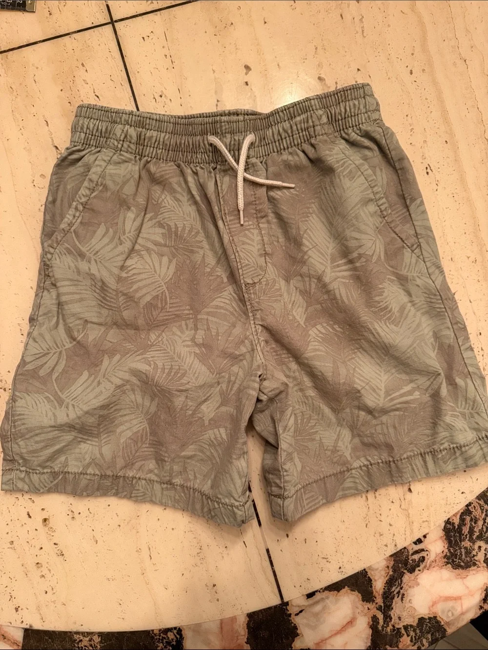OshKosh B'gosh 100% Cotton Light Green Leaf Print Elastic Waist Shorts